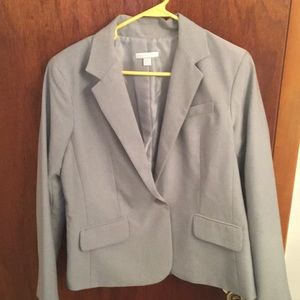 Women’s light gray blazer